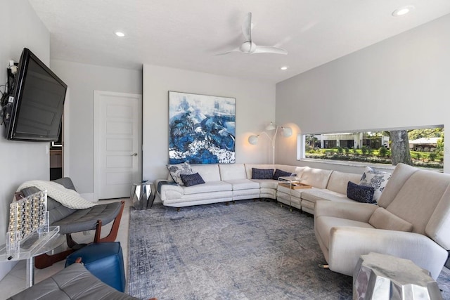 9000 Shawn Park Pl, Orlando, FL 32819 - living area with recessed lighting and a ceiling fan