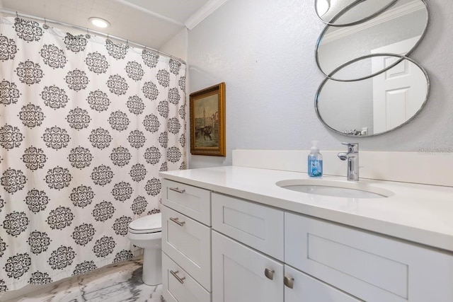 9000 Shawn Park Pl, Orlando, FL 32819 - full bathroom featuring toilet, vanity, curtained shower, and crown molding