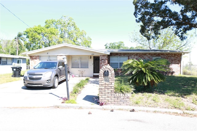 4001 Brinell Ave, Orlando, FL 32808 - photo 1