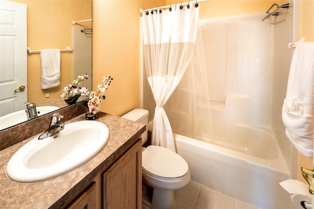 151 Bell Tower Xing W, Kissimmee, FL 34759 - bathroom featuring toilet, shower / bath combo, and vanity