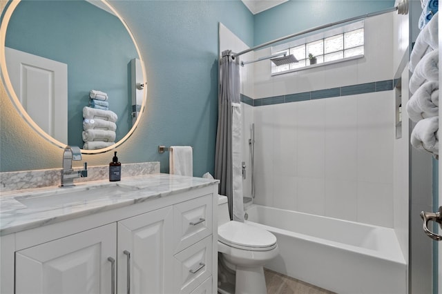 10662 Woodchase Cir, Orlando, FL 32836 - bathroom with a textured wall, toilet, shower / bath combo with shower curtain, and vanity