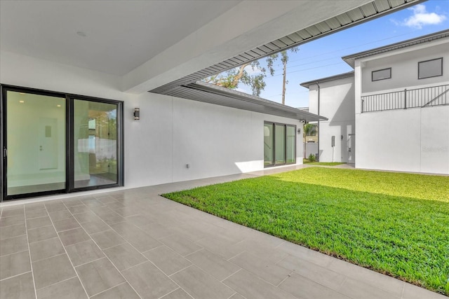 4405 Rockledge Rd, Orlando, FL 32807 - view of yard featuring a patio area