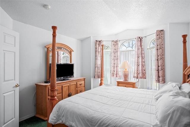 202 Aylesbury Ln, Davenport, FL 33837 - bedroom with a textured ceiling