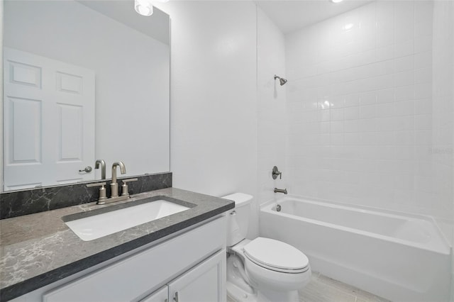2152 Rock Maple Bnd, Kissimmee, FL 34746 - full bath featuring vanity and shower / bathtub combination