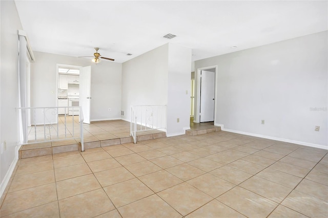 621 Ashberry Ln, Altamonte Springs, FL 32714 - empty room featuring baseboards, visible vents, and a ceiling fan
