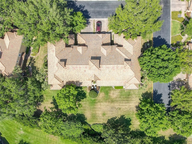 aerial view of property and surrounding area