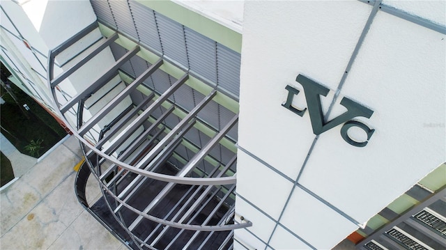 view of exterior details