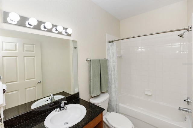 8100 Poinciana Blvd Unit 2109, Orlando, FL 32821 - full bath featuring toilet, shower / bathtub combination with curtain, and vanity
