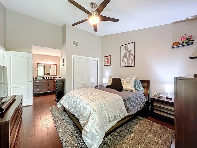 419 Newton Pl, Longwood, FL 32779 - bedroom with dark wood finished floors, visible vents, ceiling fan, and lofted ceiling