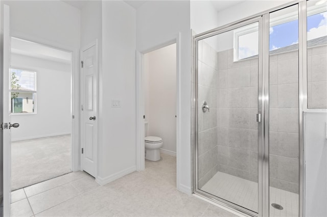 503 Silver Palm Dr, Haines City, FL 33844 - full bath featuring a shower stall and tile patterned flooring