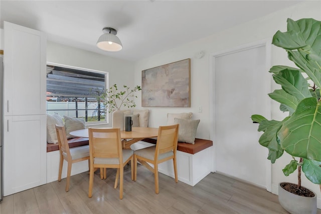 4636 Mesa Verde Dr, Saint Cloud, FL 34769 - dining room featuring light wood-style floors