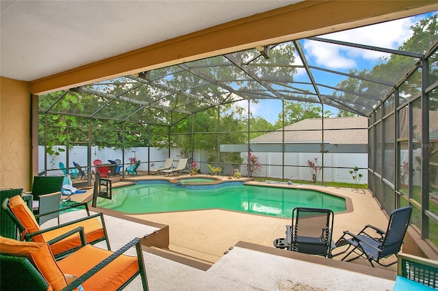 400 Shelby Ct, Apopka, FL 32712 - view of pool featuring a fenced backyard, a patio area, a lanai, and a pool with connected hot tub