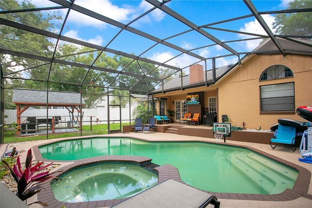 400 Shelby Ct, Apopka, FL 32712 - view of swimming pool with a patio, a pool with connected hot tub, a lanai, a fenced backyard, and outdoor lounge area