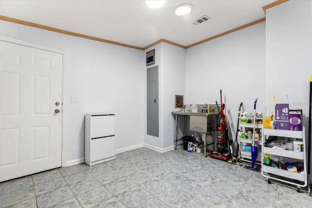 10809 Cedar Cove Dr, Thonotosassa, FL 33592 - interior space with crown molding, visible vents, baseboards, and electric panel