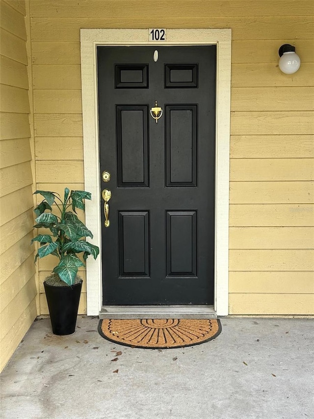 view of exterior entry