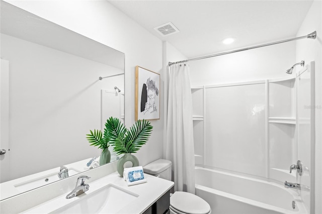 392 Kensington View Dr, Winter Haven, FL 33880 - full bathroom featuring shower / bath combo, toilet, vanity, and visible vents