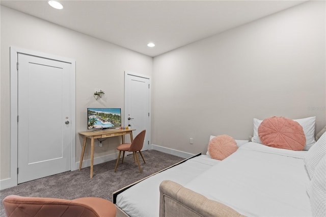 bedroom with recessed lighting, baseboards, and carpet