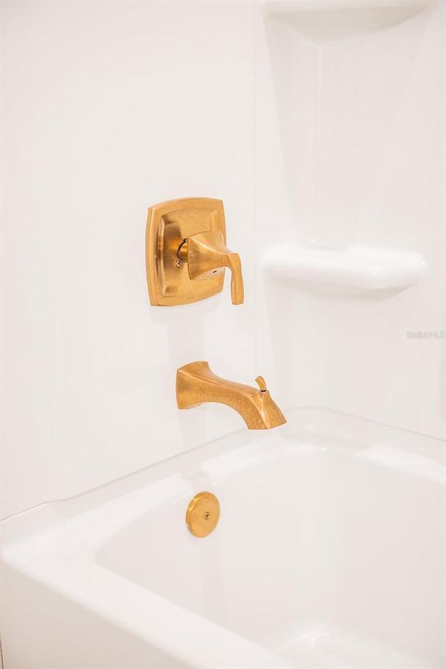 4012 Meandering Bay Dr, Apopka, FL 32712 - bathroom view