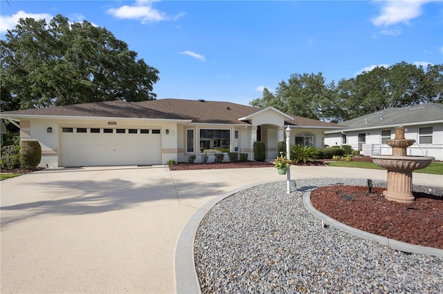 26901 Racquet Cir, Leesburg, FL 34748 - ranch-style house featuring stucco siding, curved driveway, and an attached garage