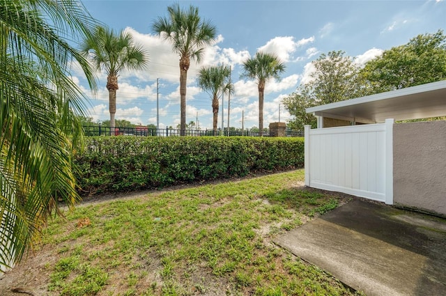 5004 Ashford Falls Ln, Oviedo, FL 32765 - view of yard with fence