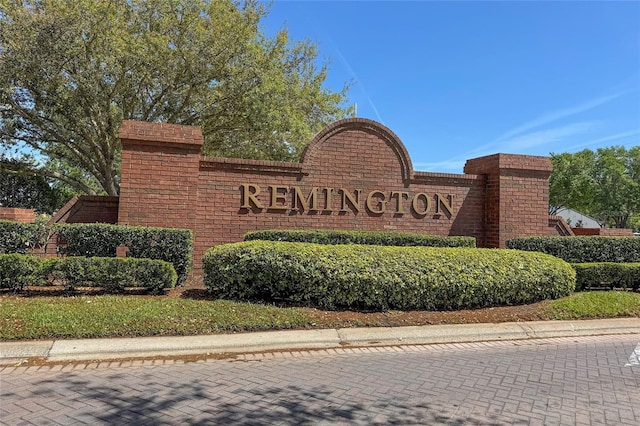 view of community / neighborhood sign