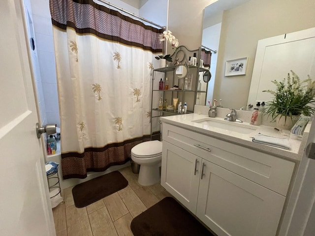 731 Triumph Dr, Sebring, FL 33872 - bathroom with vanity, toilet, and shower / bath combination with curtain
