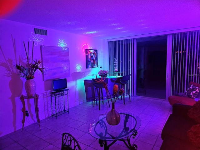 25806 Cockleshell Dr Unit 314, Bonita Springs, FL 34135 - view of bar area