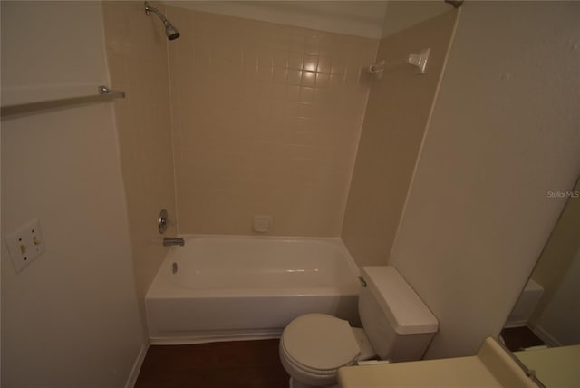 1075 S Hiawassee Rd Unit 916, Orlando, FL 32835 - bathroom with toilet and bathing tub / shower combination