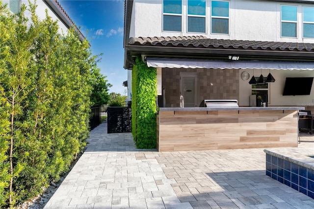 8109 Ludington Cir, Orlando, FL 32836 - view of patio / terrace featuring fence