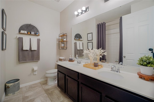 3041 Cardillino Way, Kissimmee, FL 34741 - bathroom featuring toilet, a shower with shower curtain, a sink, and baseboards
