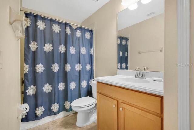 987 Alston Bay Blvd, Apopka, FL 32703 - bathroom with vanity, tile patterned floors, and curtained shower