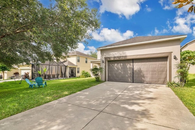987 Alston Bay Blvd, Apopka, FL 32703 - view of front of house with a front yard, stucco siding, and concrete driveway