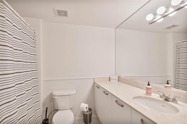 2030 S Douglas Rd Unit 718, Coral Gables, FL 33134 - bathroom featuring vanity and a shower with shower curtain