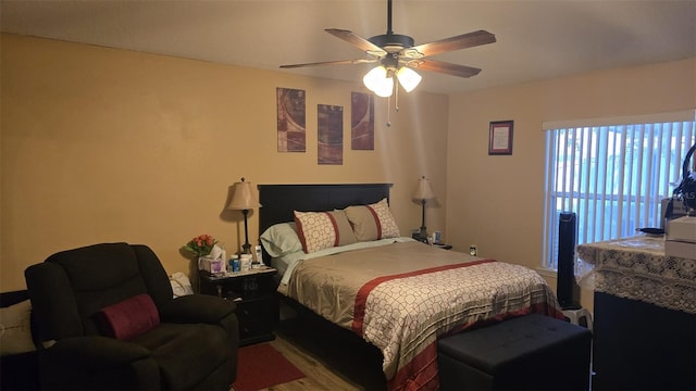bedroom featuring a ceiling fan