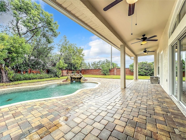 10915 Piping Rock Cir, Orlando, FL 32817 - view of pool featuring a patio area, a fenced backyard, and a fenced in pool