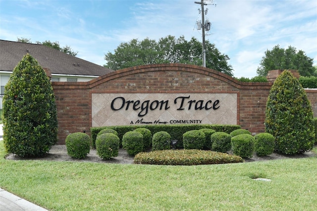 4626 Redmond Pl, Sanford, FL 32771 - community / neighborhood sign featuring a lawn