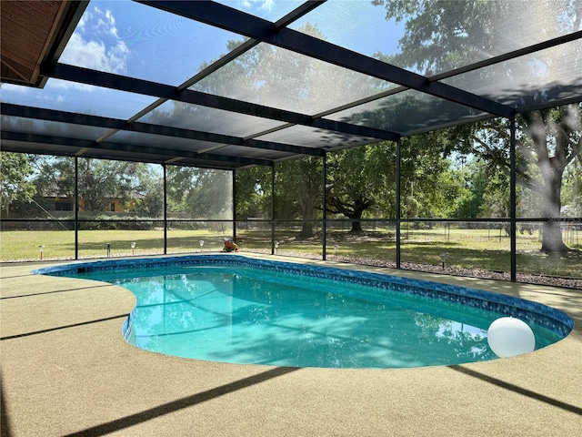 3652 Oak Grove Dr, Sarasota, FL 34243 - outdoor pool with a lanai and a patio area