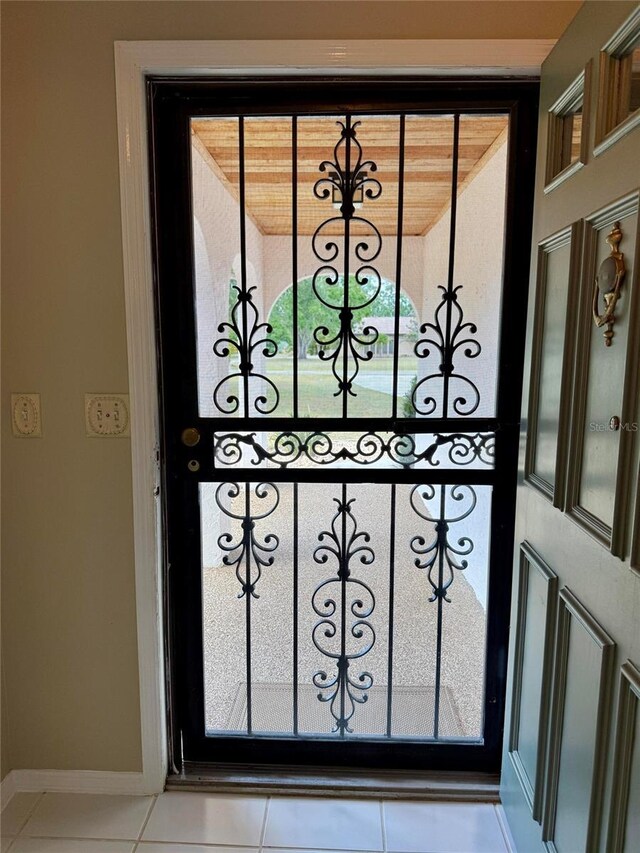 3652 Oak Grove Dr, Sarasota, FL 34243 - detailed view of a gate and baseboards