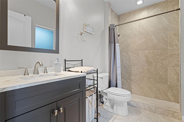 10033 Hart Branch Cir, Orlando, FL 32832 - full bath featuring toilet, vanity, and tiled shower