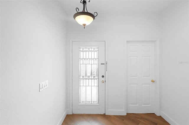 456 Harbor Winds Ct, Winter Springs, FL 32708 - entryway with baseboards and light wood-style floors