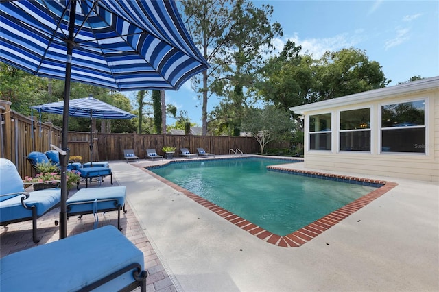 3015 Dawley Ave, Orlando, FL 32806 - view of pool featuring a patio and a fenced backyard