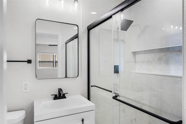 505 Lake Shore Dr, Maitland, FL 32751 - full bath with a stall shower, vanity, and toilet
