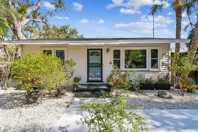 913 Tennessee Ln, Sarasota, FL 34234 - view of front of property