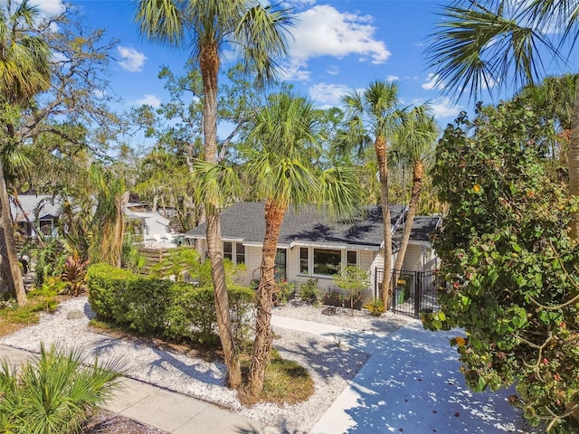 913 Tennessee Ln, Sarasota, FL 34234 - view of front of property featuring a gate