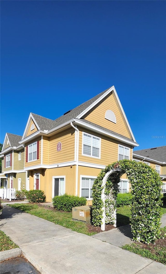 view of front of home