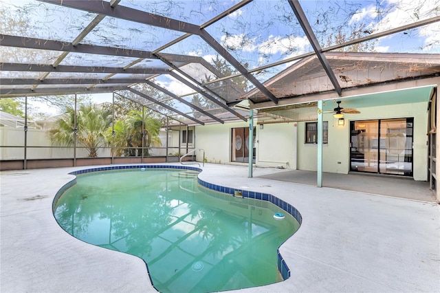 58 Barkwood Ln, Palm Coast, FL 32137 - view of pool featuring a patio area, ceiling fan, a fenced in pool, and a lanai