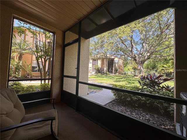 4800 S Semoran Blvd Unit 101, Orlando, FL 32822 - sunroom / solarium with vaulted ceiling