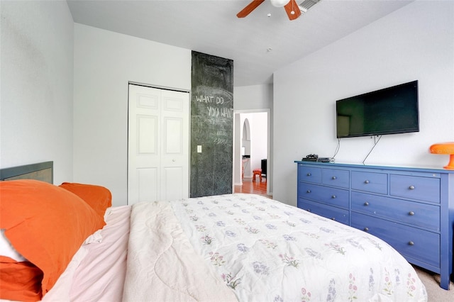 bedroom featuring a closet and ceiling fan