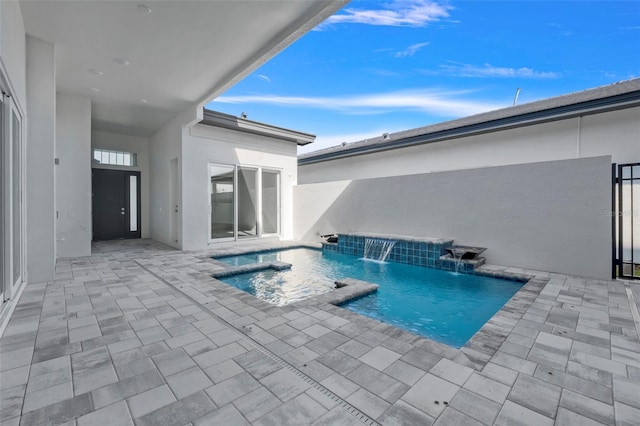 3024 Kensington Ave, Davenport, FL 33837 - view of swimming pool with a patio area and a hot tub