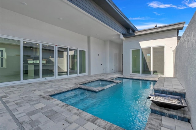 3024 Kensington Ave, Davenport, FL 33837 - view of pool featuring a patio area and a pool with connected hot tub